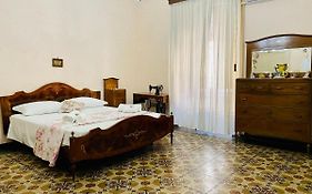 Zu Pippo'S House